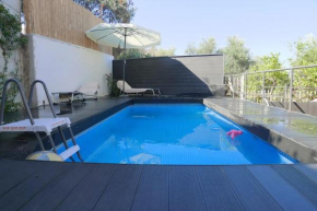 Pinelopi Residence with Pool by 8essentially